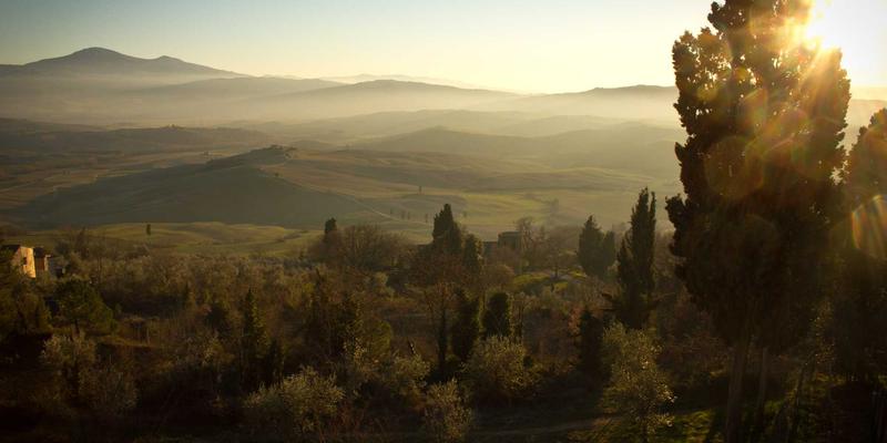 AWSXY商业解决方案：边缘计算与云计算的协同如何降低延迟与带宽成本