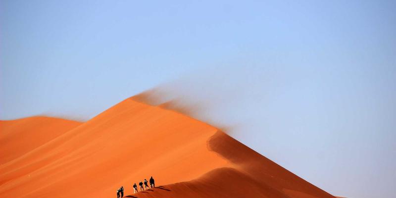 构建云财务管理（FinOps）文化：通过跨部门协作实现云支出的可视性与问责制