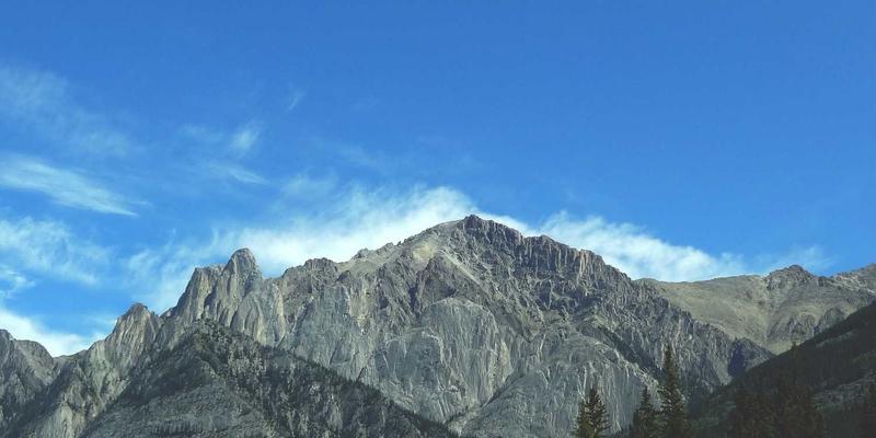 边缘计算与云计算的融合：构建5G时代低延迟应用的弹性架构